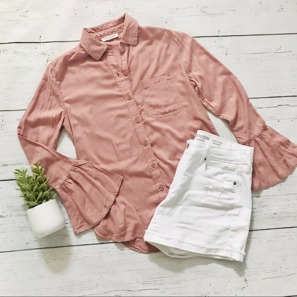 BEACHLUNCHLOUNGE Bell Sleeve Button Down